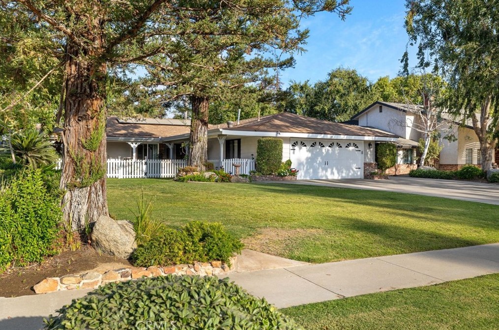7100 Crestwood St, Bakersfield, CA 93308
