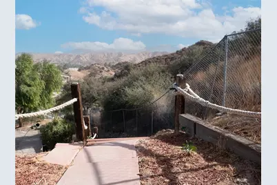 16820 Solana Lane, Canyon Country, CA 91351 - Photo 14