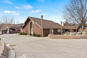 2 Village Ln, Tehachapi, CA 93561 - Photo 4