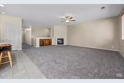9509 Metropolitan Way, Bakersfield, CA 93311 - Photo 14