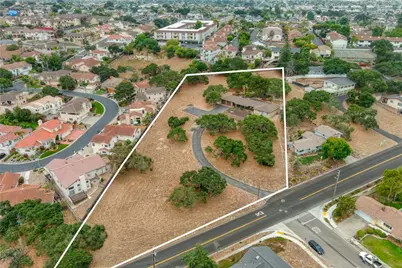 910 N 12th Street, Grover Beach, CA 93433 - Photo 2