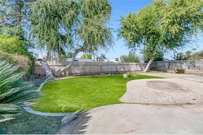 3731 S Mountain, Visalia, CA 93277 - Photo 32