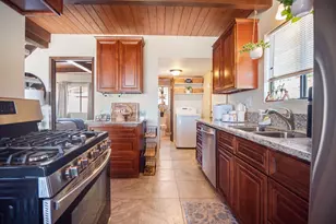 25001 Paramount Dr, Tehachapi, CA 93561 - Photo 10