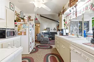 1927 S Chinowth St, Visalia, CA 93277 - Photo 10