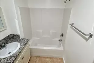 2006 Quincy St, Bakersfield, CA 93305 - Photo 10