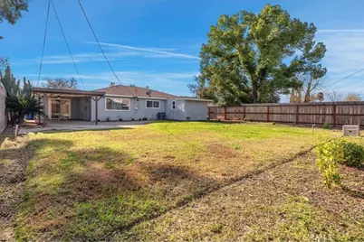 5097 E Carmen Ave, Fresno, CA 93727 - Photo 24