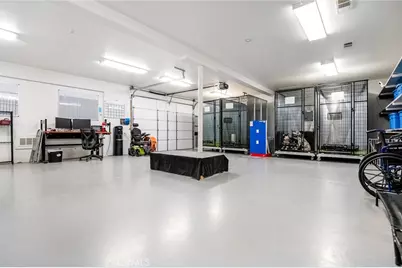 18701 Lort Drive, Visalia, CA 93292 - Photo 28