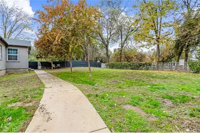 18701 Lort Drive, Visalia, CA 93292 - Photo 10