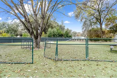 18701 Lort Drive, Visalia, CA 93292 - Photo 32