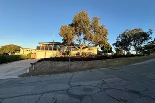 1566 Hillcrest, Arroyo Grande, CA 93420 - Photo 2