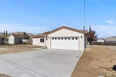 19711 Luana, Tehachapi, CA 93561 - Photo 4