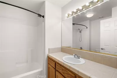 15647 Wooten Court, Kerman, CA 93630 - Photo 14