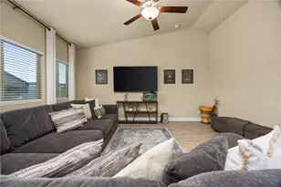 9405 Laurel Ridge, Shafter, CA 93263 - Photo 8