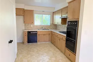 17256 Tennyson Pl, Granada Hills, CA 91344 - Photo 6