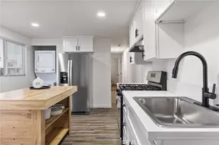 306 Kings Ln, Bakersfield, CA 93308 - Photo 12