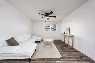 306 Kings Ln, Bakersfield, CA 93308 - Photo 6