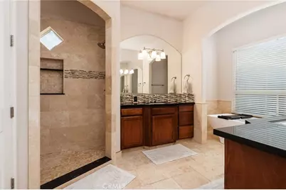 321 N Preston, Visalia, CA 93291 - Photo 34