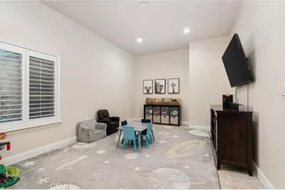 321 N Preston, Visalia, CA 93291 - Photo 8