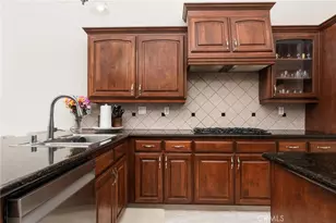 321 N Preston, Visalia, CA 93291 - Photo 18