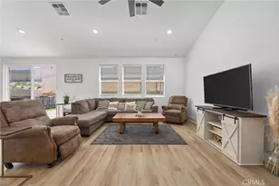 212 Artina Ct, Tehachapi, CA 93561 - Photo 4