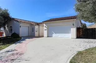 1639 Kleck, Paso Robles, CA 93446 - Photo 2