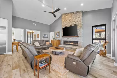 27300 Stirrup Way, Tehachapi, CA 93561 - Photo 10