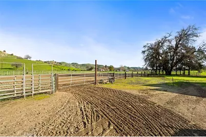 39500 Millwood #C, Woodlake, CA 93286 - Photo 38