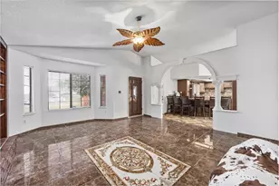 813 Orangewood, Bakersfield, CA 93306 - Photo 18