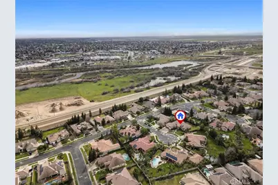 205 Somerford Court, Bakersfield, CA 93312 - Photo 4