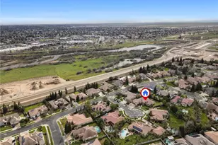 205 Somerford Ct, Bakersfield, CA 93312 - Photo 4