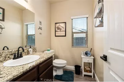 2327 N Elm, Visalia, CA 93291 - Photo 8