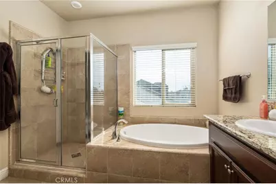 2327 N Elm, Visalia, CA 93291 - Photo 32