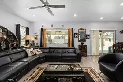 2327 N Elm, Visalia, CA 93291 - Photo 18