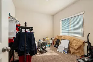 2327 N Elm, Visalia, CA 93291 - Photo 28