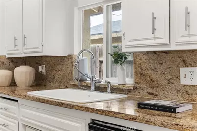 4605 Parkwood Court, Bakersfield, CA 93309 - Photo 8