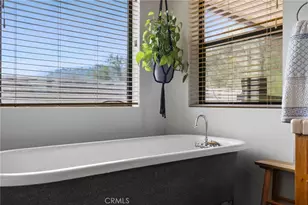 29501 Hart Oaks Dr, Keene, CA 93531 - Photo 36