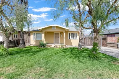414 W Cameron, Hanford, CA 93230 - Photo 1