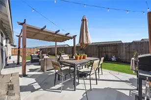 807 Potts Pt Wy, Bakersfield, CA 93307 - Photo 40