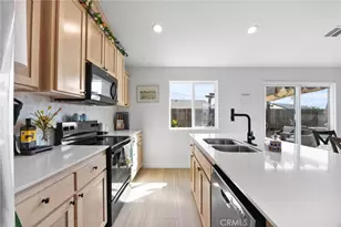 807 Potts Pt Wy, Bakersfield, CA 93307 - Photo 10