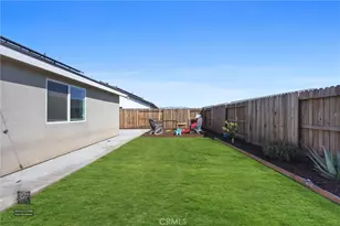 807 Potts Pt Wy, Bakersfield, CA 93307 - Photo 36