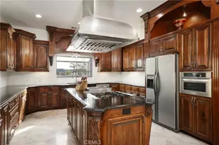 9446 Kern River, Bakersfield, CA 93308 - Photo 10