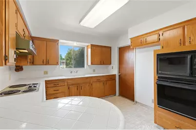 1123 E Washington Avenue, Reedley, CA 93654 - Photo 26