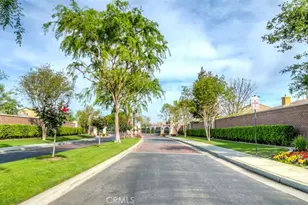 331 Hollyhill Dr, Bakersfield, CA 93312 - Photo 36