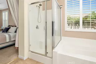 331 Hollyhill Dr, Bakersfield, CA 93312 - Photo 26