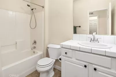 331 Hollyhill Drive, Bakersfield, CA 93312 - Photo 18