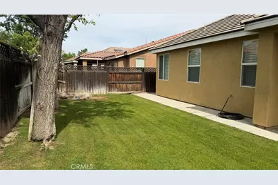 331 Hollyhill Drive, Bakersfield, CA 93312 - Photo 30
