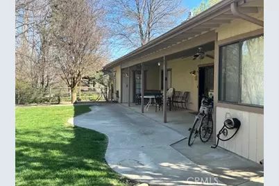 30081 Jamaica Dunes Drive, Tehachapi, CA 93561 - Photo 2