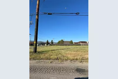 18130 Bold Venture Drive, Stallion Springs, CA 93561 - Photo 2