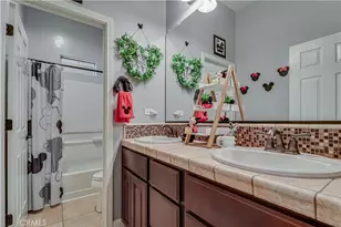 701 Christensen Ct, Bakersfield, CA 93314 - Photo 12