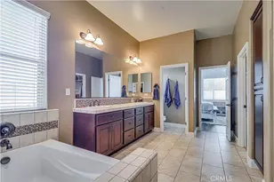 701 Christensen Ct, Bakersfield, CA 93314 - Photo 16